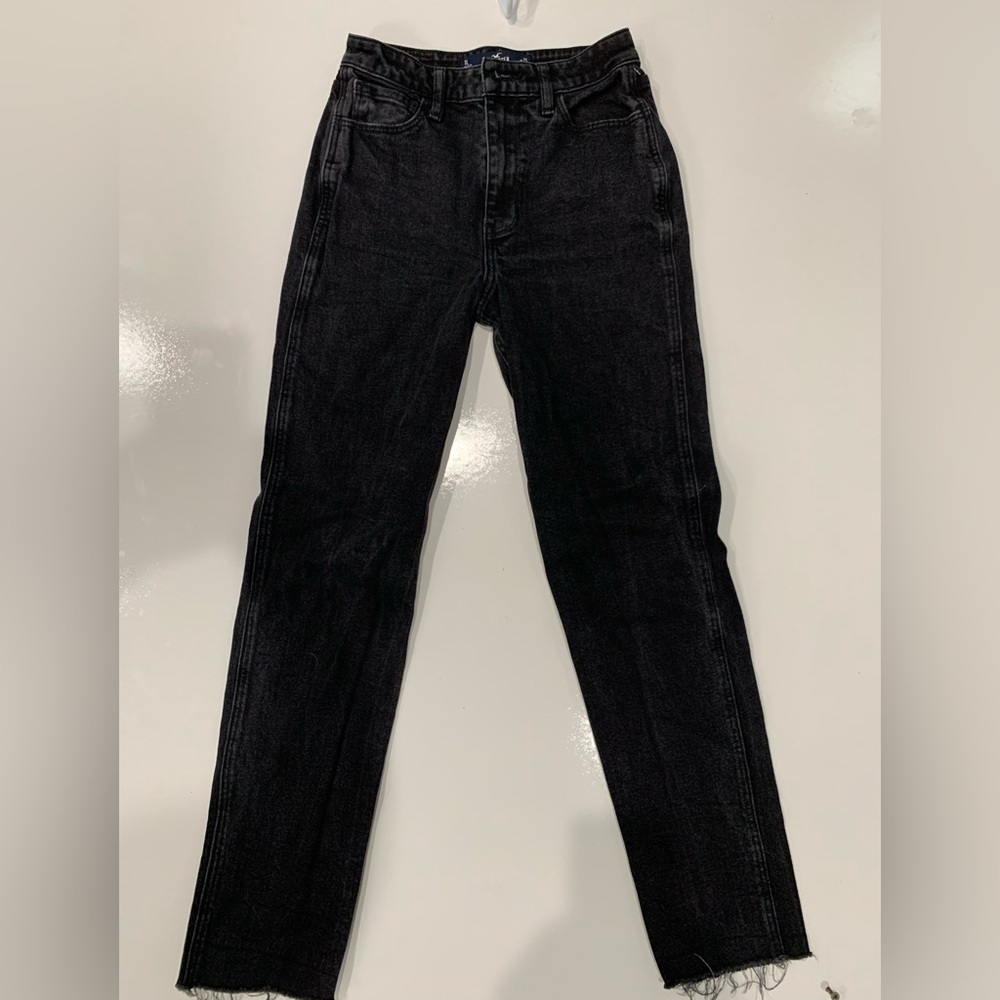 Hollister Black woman ultra high rise Mom jeans size 25